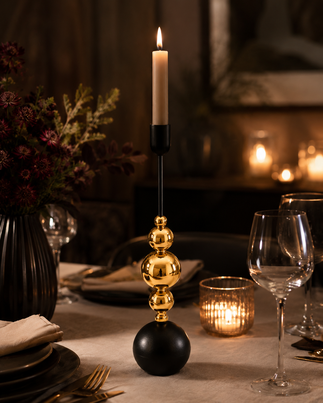 The Solenne Candle Holder